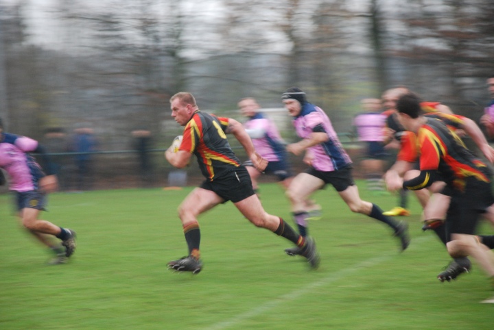 Alkmaarse Rugby Club geeft in 2e helft wedstrijd weg (FOTO)