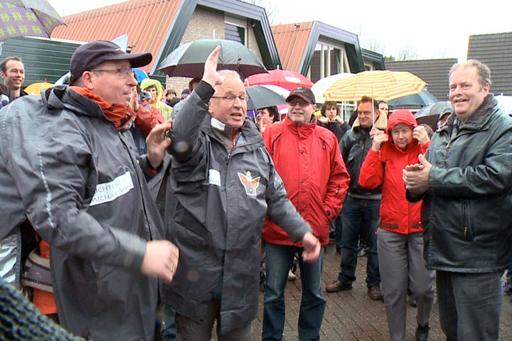 Wandelaars voor Santiago de Compostella zijn in Zaandam 04