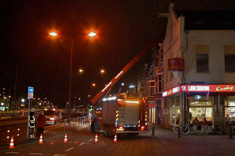 Schade als gevolg van storm valt erg mee, brandweer is wel druk (foto)